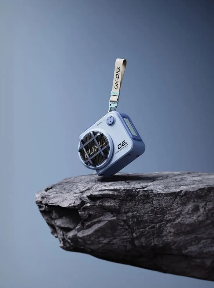 Пример фотографии: Speaker on Stone