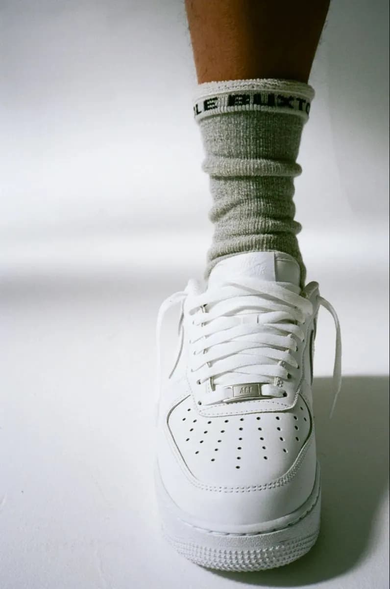 Пример фотографии: White Sneakers