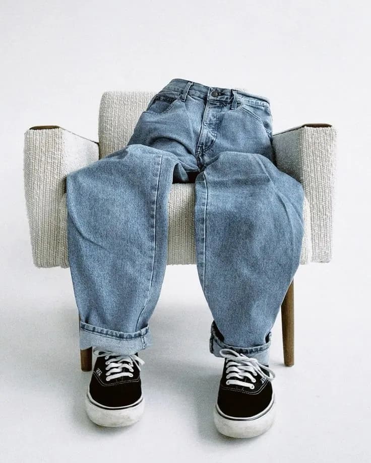 Пример фотографии: Jeans on a Chair
